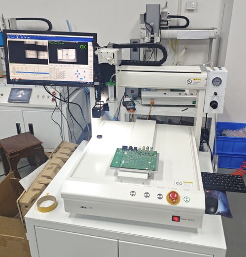 Últimas notícias da empresa sobre Máquina de distribuição de cola de programação fiduciária CCD