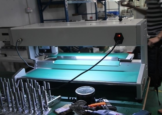 Bom preço. Equipamento de desinstalação de PCB de aço inoxidável comprimento de corte de 400 mm luz LED equipada com lâmina separador de PCB móvel on-line